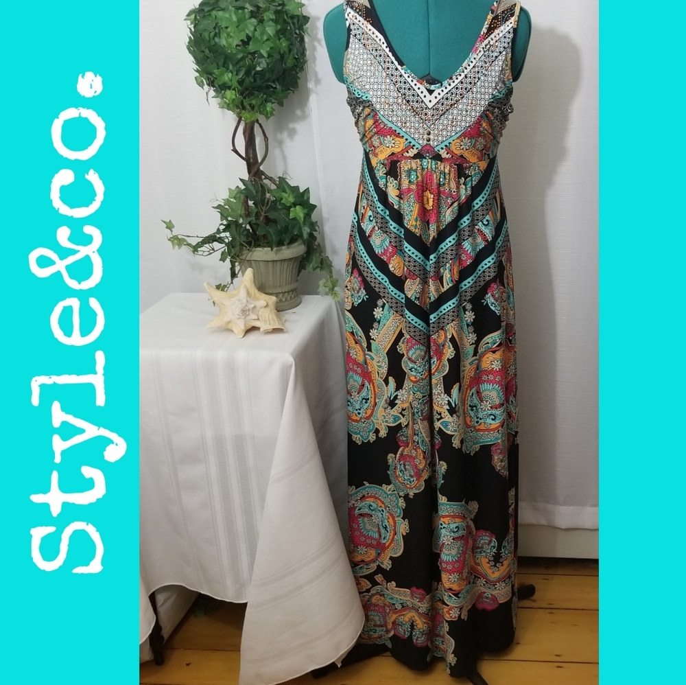 NWOT maxi dress